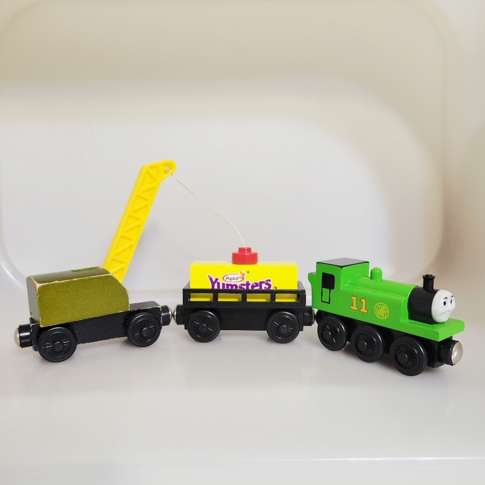 Thomas Wooden Railway Oliver, Cargo Car and Breakdown Train Crane - Vintage